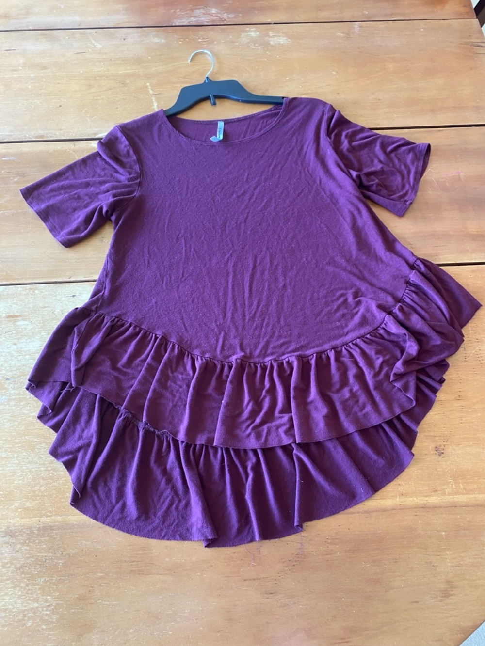 Royal Purple Ruffle Long Hem Short-Sleeve Tee Shirt Size Large Flouncy